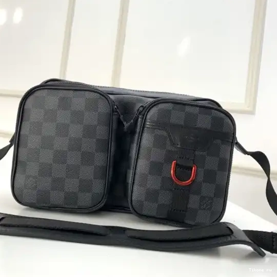 LOUIS BAG MESSENGER UTILITY VUITTON 0630